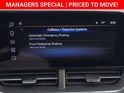 Certified 2025 Chevrolet Trax LT FWD image 32