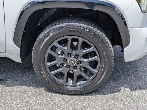 Used 2024 Toyota Tundra Platinum AWD/4WD image 10