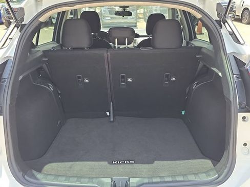 Certified 2023 Nissan Kicks SV FWD image 10