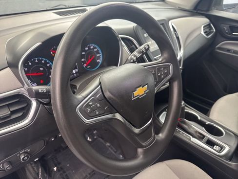 Used 2018 Chevrolet Equinox LS image 13