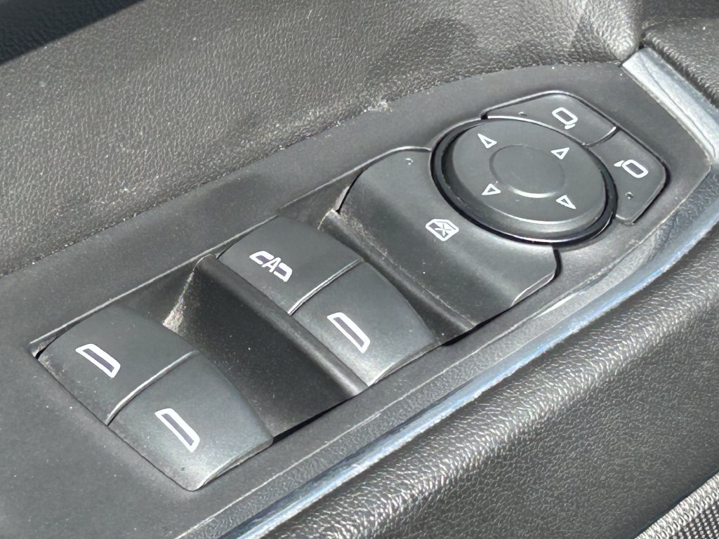 Used 2023 Chevrolet Silverado 1500 RST AWD/4WD image 28