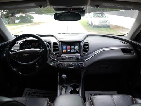 Used 2017 Chevrolet Impala Premier w/ Enhanced Convenience Package FWD image 9