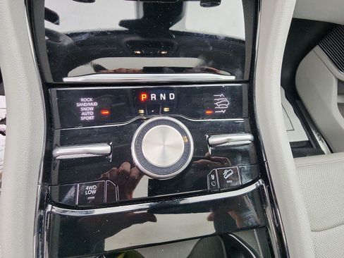 Used 2022 Jeep Grand Cherokee Overland image 19