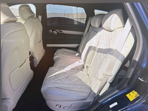 Used 2025 Genesis GV80 3.5T Prestige image 7