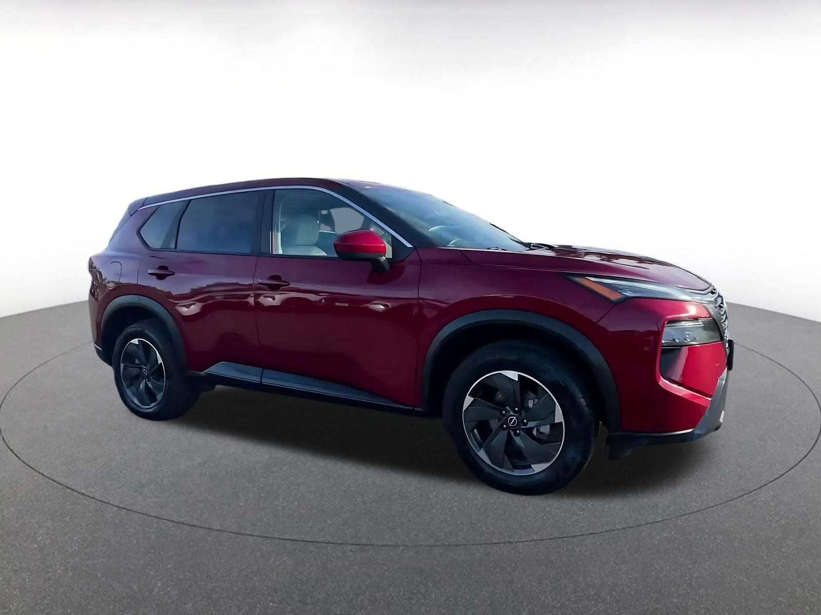 Used 2025 Nissan Rogue SV AWD/4WD image 2