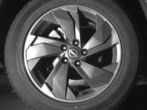 Used 2025 Nissan Rogue SV FWD image 15