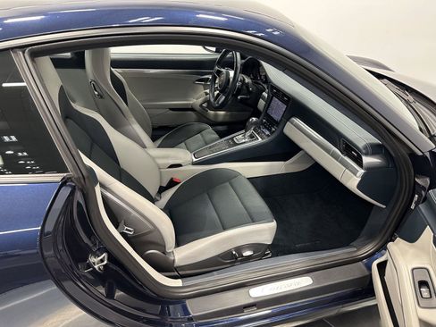 Used 2018 Porsche 911 Carrera RWD image 32