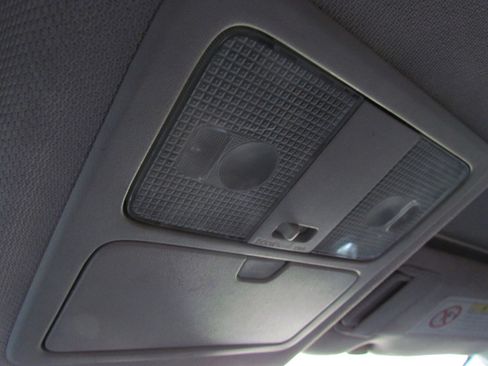 Used 2006 Nissan 350Z Enthusiast w/ (N93) Cargo Convenience Pkg image 19