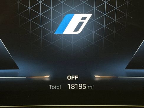 Certified 2023 BMW i4 M50 image 20