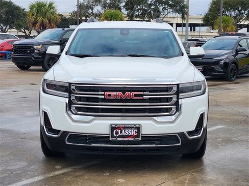 Used 2023 GMC Acadia SLE w/ Driver Convenience Package image 2