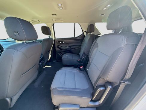 Used 2020 Chevrolet Traverse LT image 23