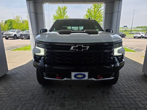 Used 2023 Chevrolet Silverado 1500 ZR2 w/ Technology Package AWD/4WD image 7