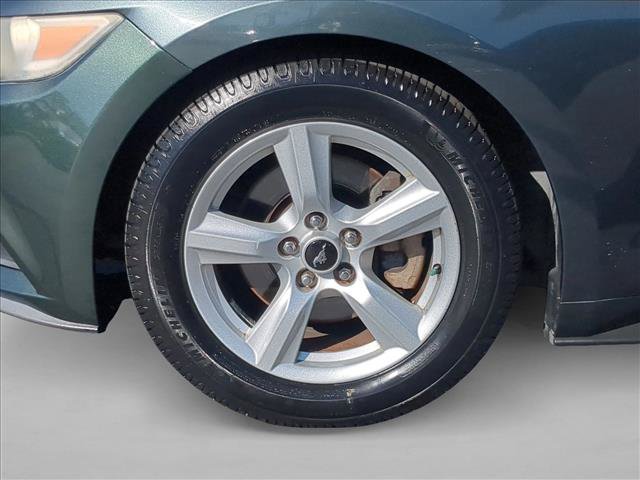 Used 2015 Ford Mustang Coupe RWD image 22