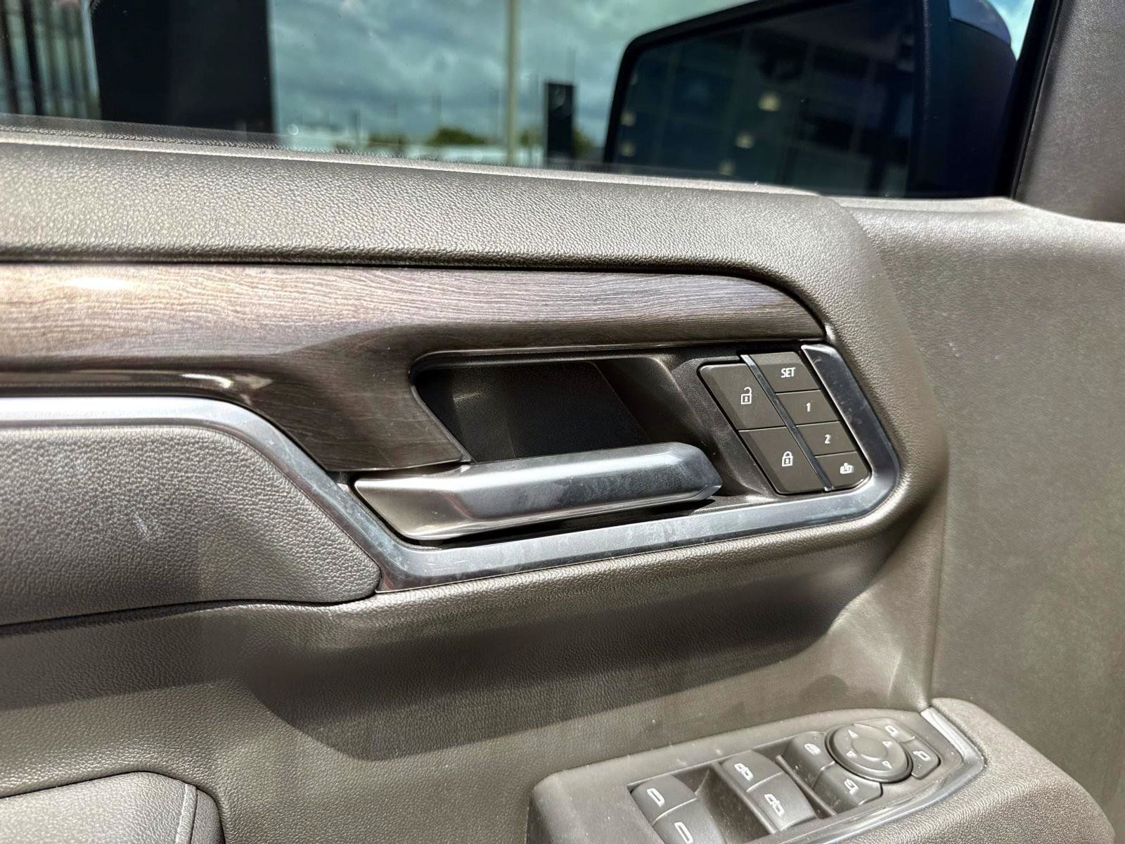 Used 2025 Chevrolet Silverado 1500 LTZ w/ LTZ Premium Package RWD image 20
