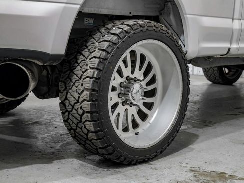 Used 2019 Ford F250 Lariat w/ Lariat Value Package AWD/4WD image 60