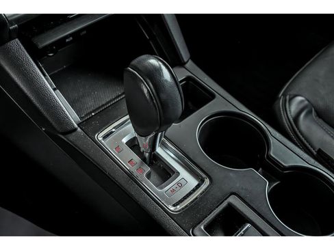 Used 2017 Subaru Outback 3.6R Limited image 22