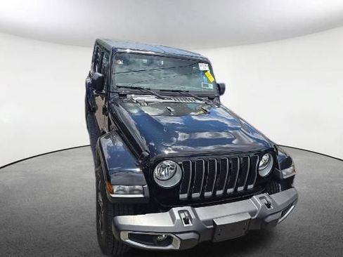 Used 2023 Jeep Wrangler Unlimited Sahara AWD/4WD image 2