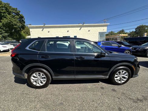 Used 2023 Honda CR-V LX image 2