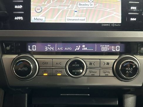 Used 2017 Subaru Outback 3.6R Limited AWD/4WD image 21