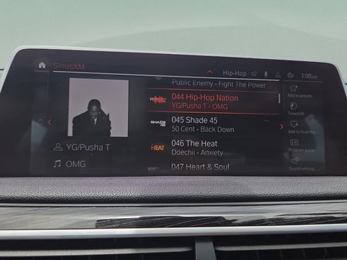 Used 2020 BMW 740i w/ M Sport Package RWD image 29