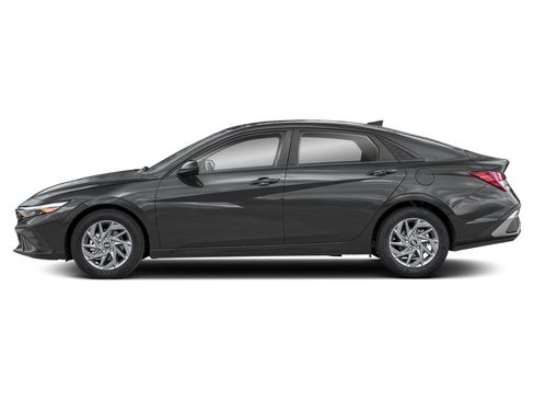 New 2025 Hyundai Elantra SEL image 18