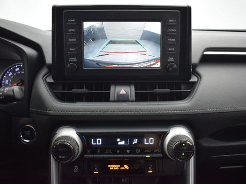 Used 2019 Toyota RAV4 XLE w/ Convenience Package AWD/4WD image 16