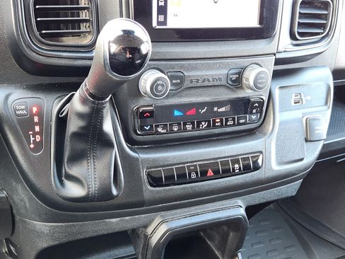 Used 2025 RAM ProMaster 2500 FWD image 16