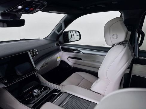 New 2025 Jeep Wagoneer Series II image 28