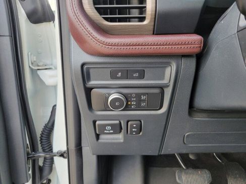 Used 2022 Ford Expedition Limited image 20