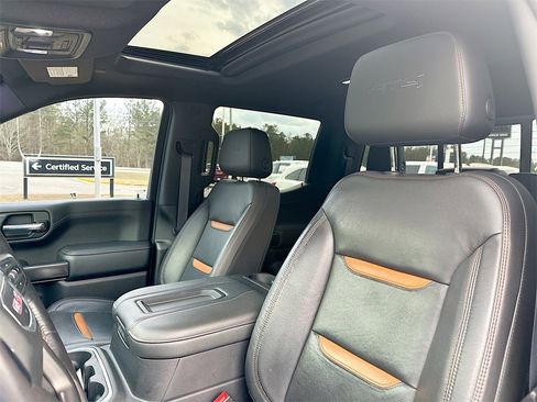 Used 2020 GMC Sierra 1500 AT4 w/ Off-Road Performance Package image 8