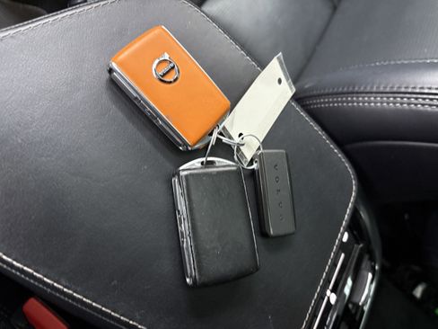 Used 2021 Volvo XC90 T8 Inscription w/ Advanced Package image 27