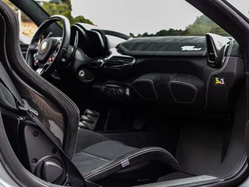 Used 2014 Ferrari 458 Speciale Coupe RWD image 48