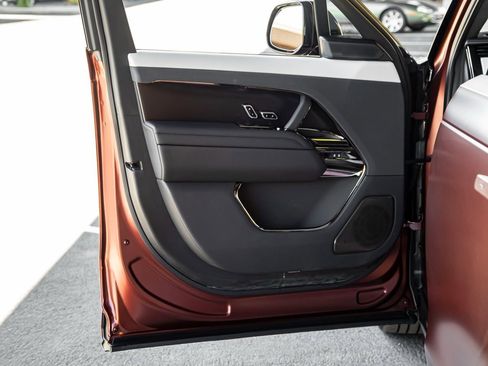 New 2025 Land Rover Range Rover Sport SV Edition Two image 12