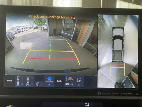 Used 2024 Toyota Tundra Platinum AWD/4WD image 20