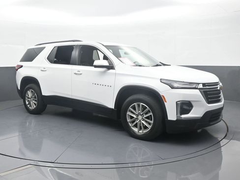 Used 2023 Chevrolet Traverse LT image 8