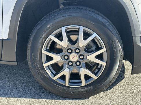 Used 2023 GMC Acadia SLT image 12