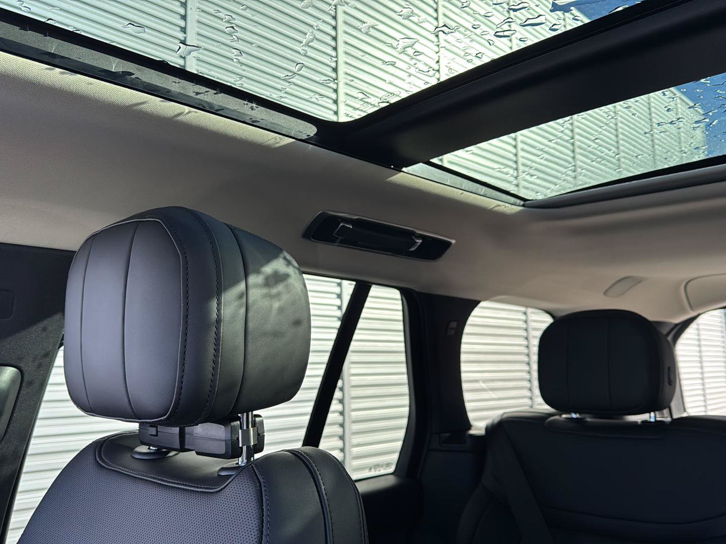 New 2027 Land Rover Range Rover SE AWD/4WD image 24