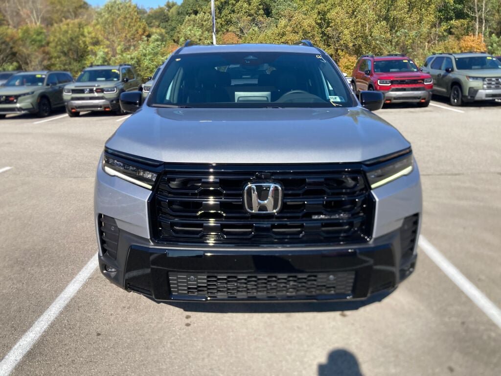 New 2026 Honda Pilot Black Edition image 2