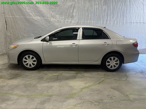 Used 2013 Toyota Corolla L FWD image 13