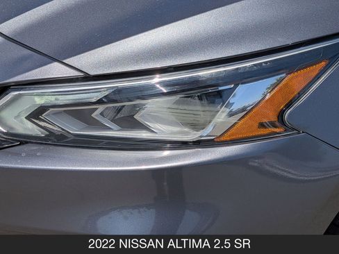 Used 2022 Nissan Altima 2.5 SR FWD image 10