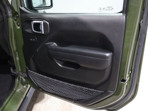 Used 2021 Jeep Wrangler Willys image 18