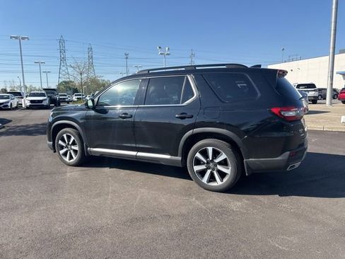 Used 2025 Honda Pilot Touring image 12
