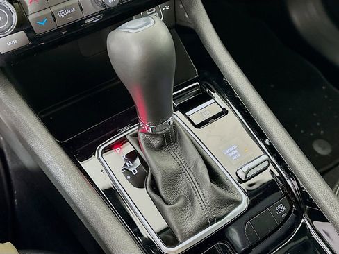 New 2026 Jeep Compass Limited image 21