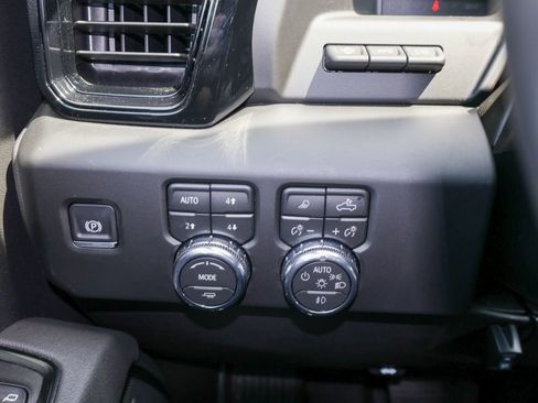 Used 2026 GMC Sierra 1500 AT4 w/ Technology Package AWD/4WD image 26