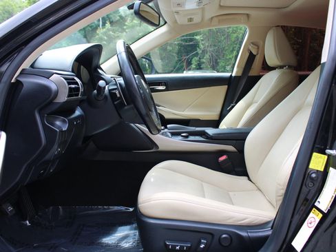 Used 2015 Lexus IS 350 image 16
