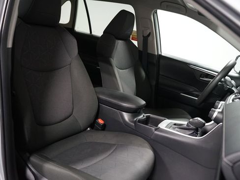 Certified 2025 Toyota RAV4 XLE AWD/4WD image 28