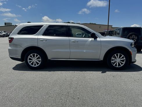 Used 2023 Dodge Durango AWD w/ Technology Group image 2