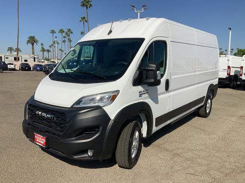 New 2025 RAM ProMaster 3500 w/ Convenience Group image 4