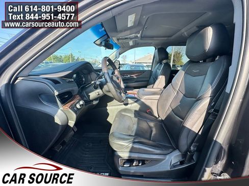 Used 2019 Cadillac Escalade Luxury image 10