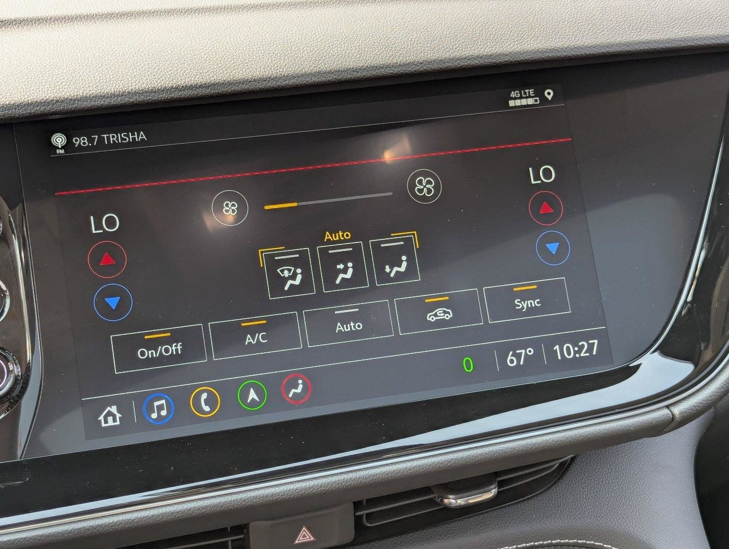 Used 2023 Buick Envision Avenir AWD/4WD image 21